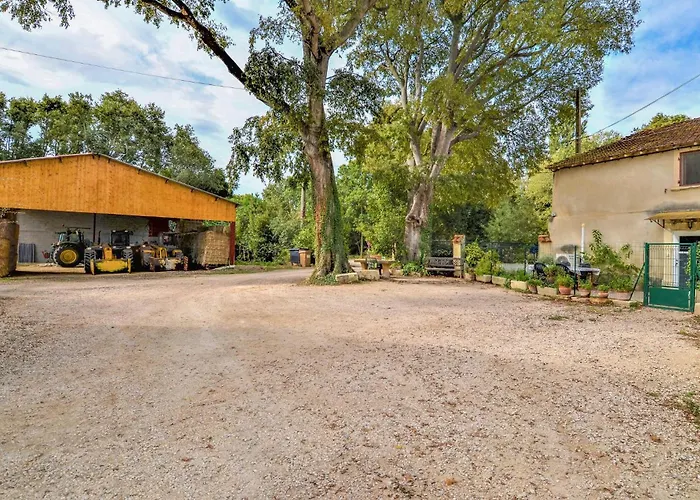 Lovely Home In Arles With Kitchen
